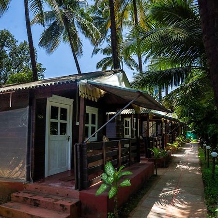 Lotus Feet Beach Resort Morjim Eksteriør bilde